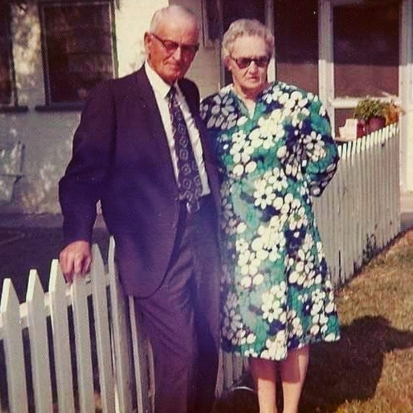 Meet your Posher, - Picture 3 of 3